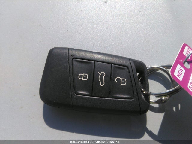 3VWE57BU4KM063096 Volkswagen JETTA SEL