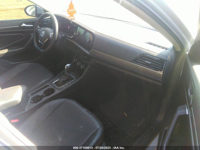 3VWE57BU4KM063096 Volkswagen JETTA SEL