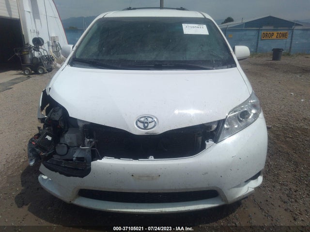 Toyota SIENNA LE 2015 5TDKK3DC3FS606472 Image 13