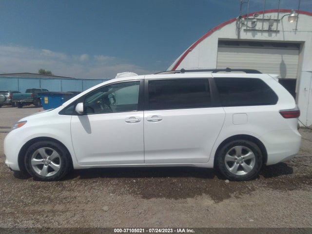 Toyota SIENNA LE 2015 5TDKK3DC3FS606472 Image 15