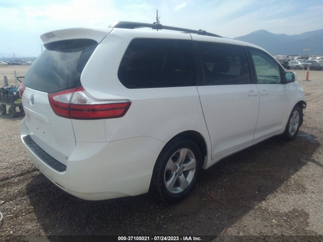 Toyota SIENNA LE 2015 5TDKK3DC3FS606472 Image 4