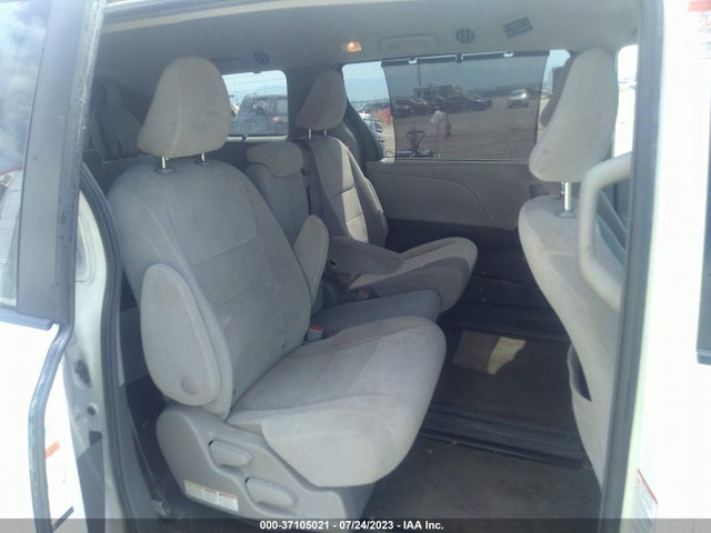 Toyota SIENNA LE 2015 5TDKK3DC3FS606472 Image 8
