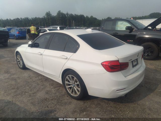 WBA8A3C36HK692317 BMW 3 Series 320i Xdrive