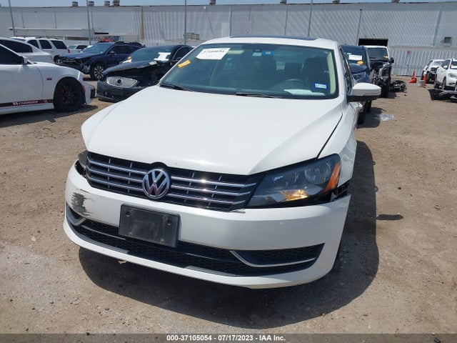 1VWBV7A38FC021212 Volkswagen Passat 2.0l Tdi Se W/sunroof