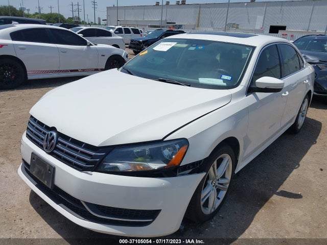 1VWBV7A38FC021212 Volkswagen Passat 2.0l Tdi Se W/sunroof