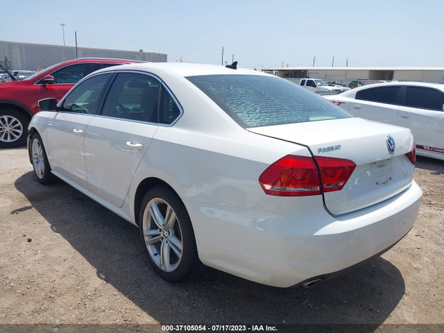 1VWBV7A38FC021212 Volkswagen Passat 2.0l Tdi Se W/sunroof