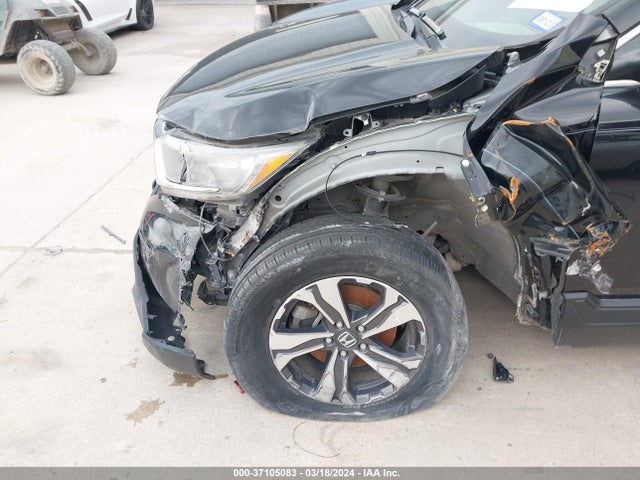 Honda CR-V LX 2017 7FARW5H32HE005820 Image 6