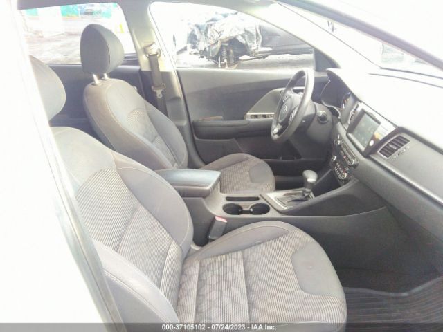 KNDCB3LC1K5250397 KIA NIRO LX