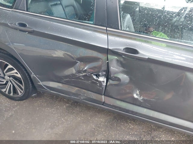 3VWE57BU7MM083698 Volkswagen JETTA SEL