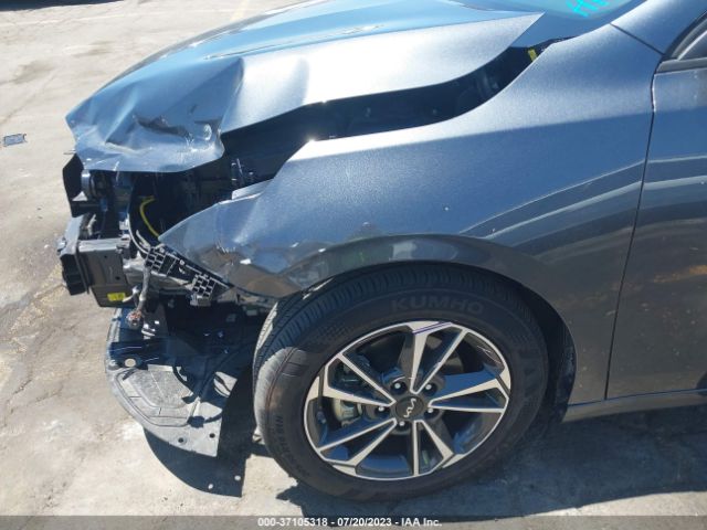 3KPF24AD0PE615453 KIA Forte Lxs
