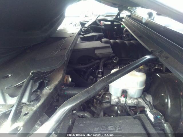 Chevrolet Suburban Lt 2018 1GNSKHKC2JR377734 Image 17