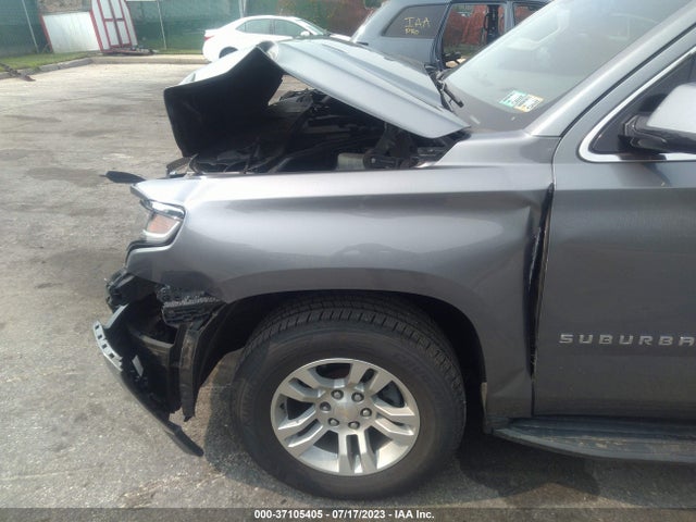 Chevrolet Suburban Lt 2018 1GNSKHKC2JR377734 Image 4