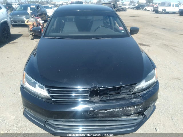 3VWD17AJ1FM404085 Volkswagen Jetta Sedan 1.8t Sport