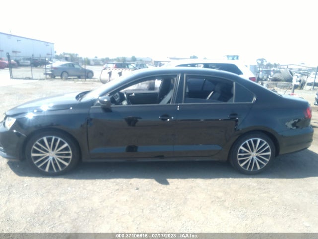 3VWD17AJ1FM404085 Volkswagen Jetta Sedan 1.8t Sport