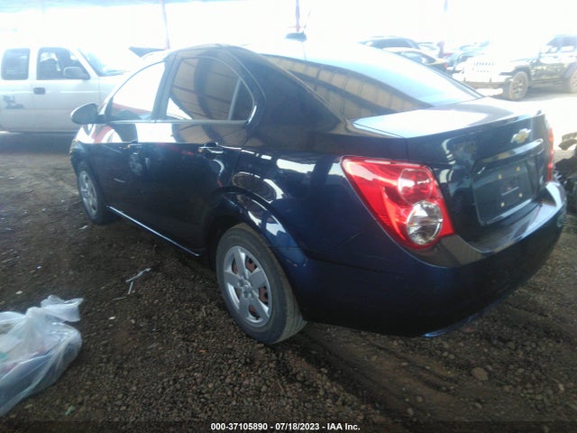 Chevrolet SONIC LS 2015 1G1JA5SH3F4205856 Image 3