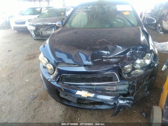 Chevrolet SONIC LS 2015 1G1JA5SH3F4205856 Image 6