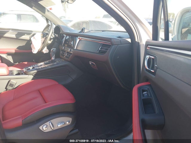 2021 PORSCHE MACAN WP1AG2A5XMLB50738 Photo 4
