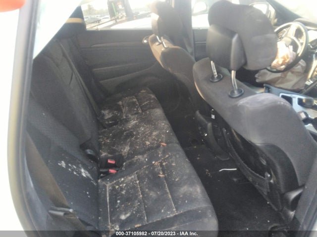 1C4RJEAG0JC226147 Jeep Grand Cherokee Laredo E
