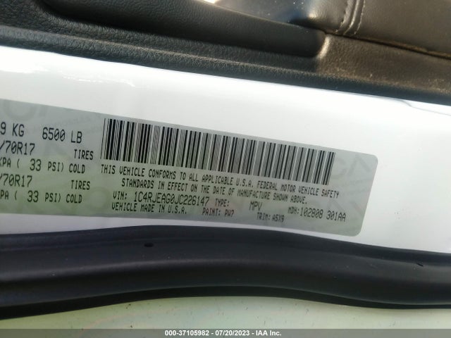 1C4RJEAG0JC226147 Jeep Grand Cherokee Laredo E