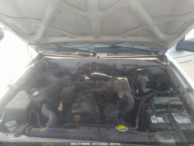 2002 TOYOTA TACOMA VIN: 5TEVL52N82Z077365