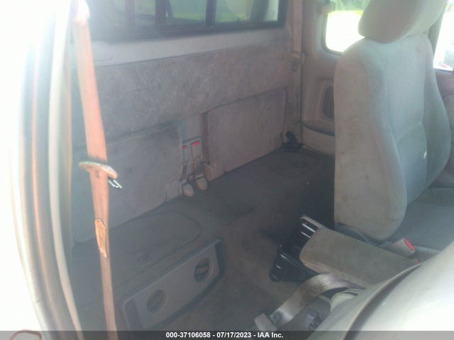2002 TOYOTA TACOMA VIN: 5TEVL52N82Z077365