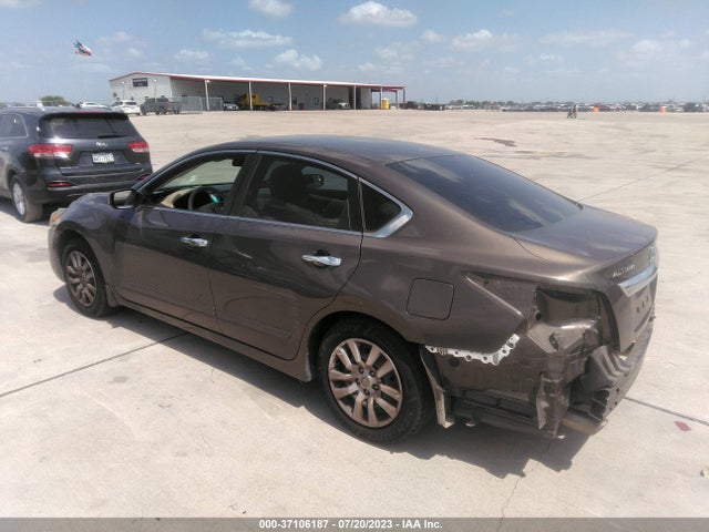 Nissan Altima 2.5 S 2015 1N4AL3AP5FC111942 Image 3