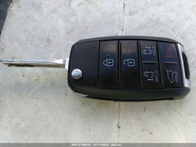KNDMB5C13F6061135 KIA SEDONA LX