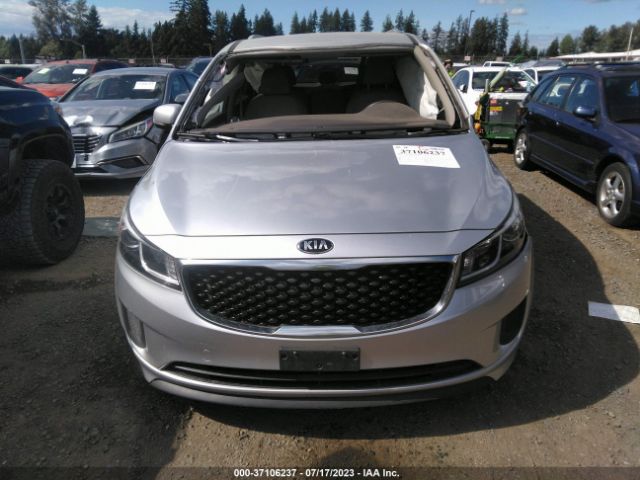 KNDMB5C13F6061135 KIA SEDONA LX