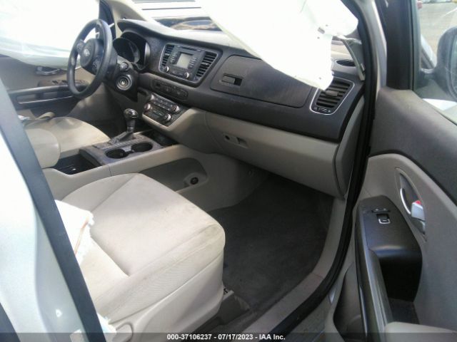 KNDMB5C13F6061135 KIA SEDONA LX