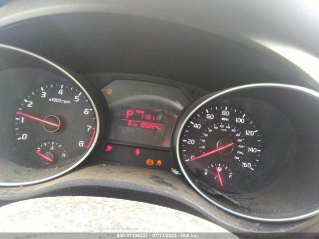 KNDMB5C13F6061135 KIA SEDONA LX