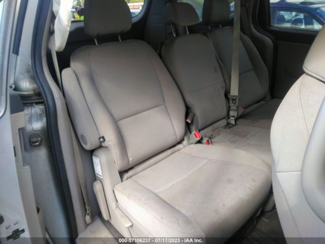 KNDMB5C13F6061135 KIA SEDONA LX