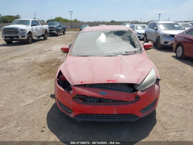 1FADP3K21GL255462 Ford FOCUS SE