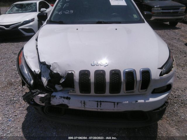 1C4PJMAB8GW349899 Jeep Cherokee Sport