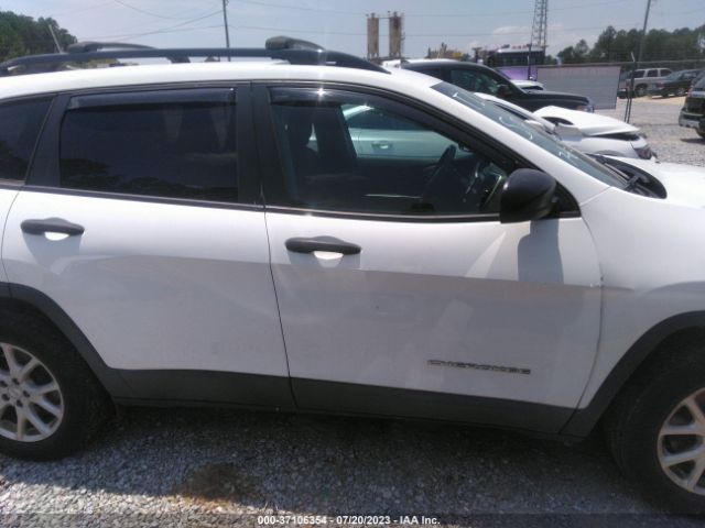 1C4PJMAB8GW349899 Jeep Cherokee Sport