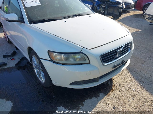 2009 VOLVO S40 2.4L VIN: YV1MS382792462456