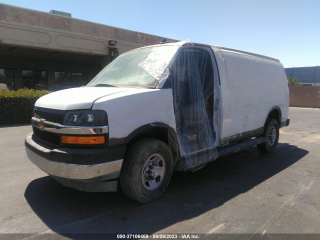 Chevrolet EXPRESS CARGO VAN 2021 1GCWGAFPXM1251396 Image 2