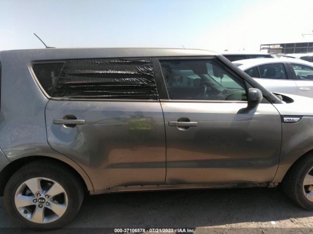 KNDJN2A27K7008916 KIA Soul Base