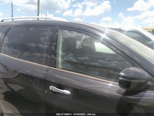 5N1DR2MN5JC654688 Nissan Pathfinder Sv