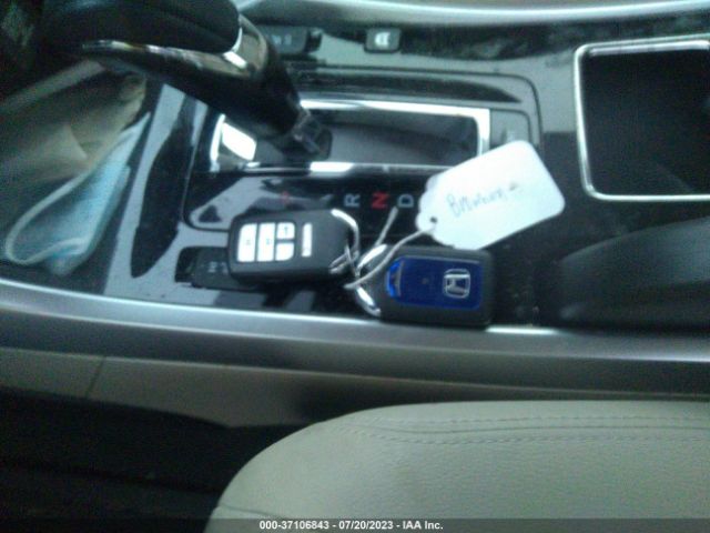 JHMCR6F58HC028601 Honda Accord Hybrid Ex-l