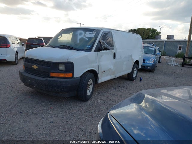 Chevrolet EXPRESS CARGO VAN 2017 1GCWGAF13H1322391 Image 2