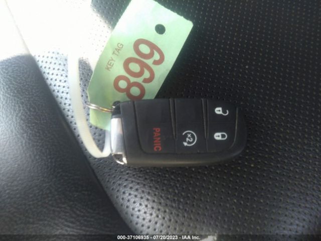 3C4NJDCB9JT458129 Jeep Compass Limited
