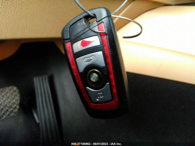 WBA8B9G5XHNU09685 BMW 3 Series 330i