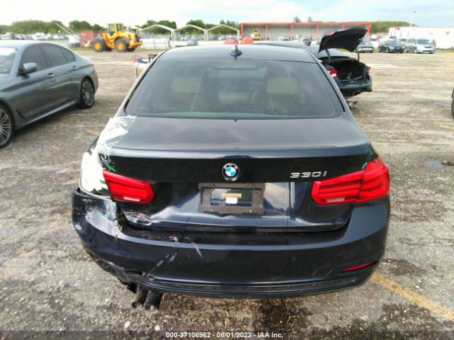 WBA8B9G5XHNU09685 BMW 3 Series 330i