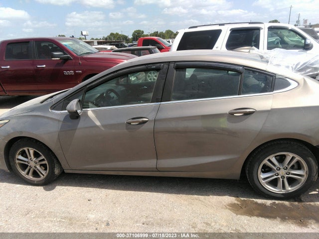 Chevrolet CRUZE LT 2018 1G1BE5SMXJ7145345 Image 14