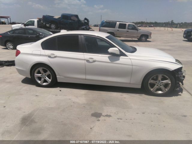 WBA3C1C5XEK105929 BMW 3 Series 328i