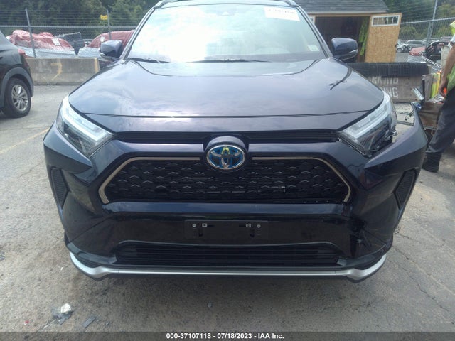 2022 Toyota RAV4, VIN: JTMAB3FVXND105924