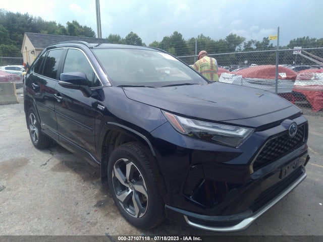 2022 Toyota RAV4, VIN: JTMAB3FVXND105924
