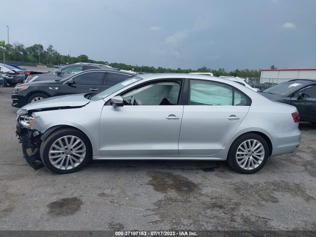 3VWL17AJ2GM224384 Volkswagen Jetta Sedan 1.8t Sel