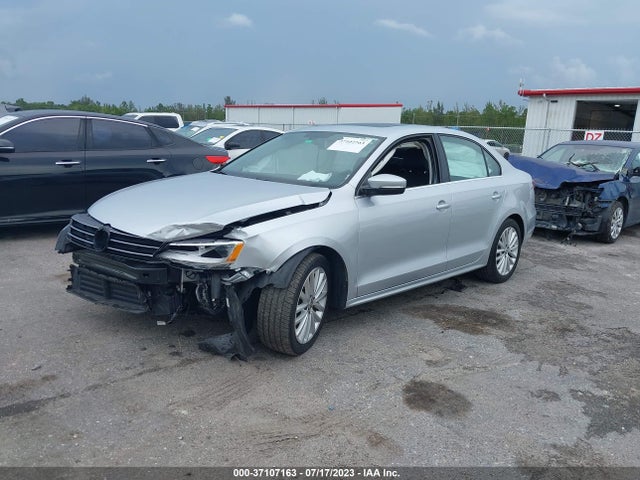 3VWL17AJ2GM224384 Volkswagen Jetta Sedan 1.8t Sel