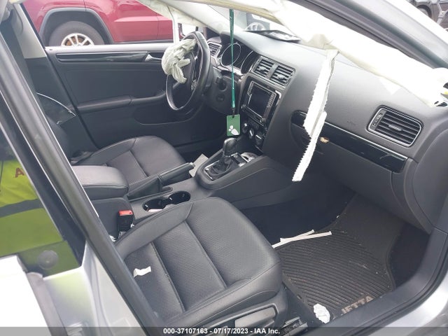 3VWL17AJ2GM224384 Volkswagen Jetta Sedan 1.8t Sel